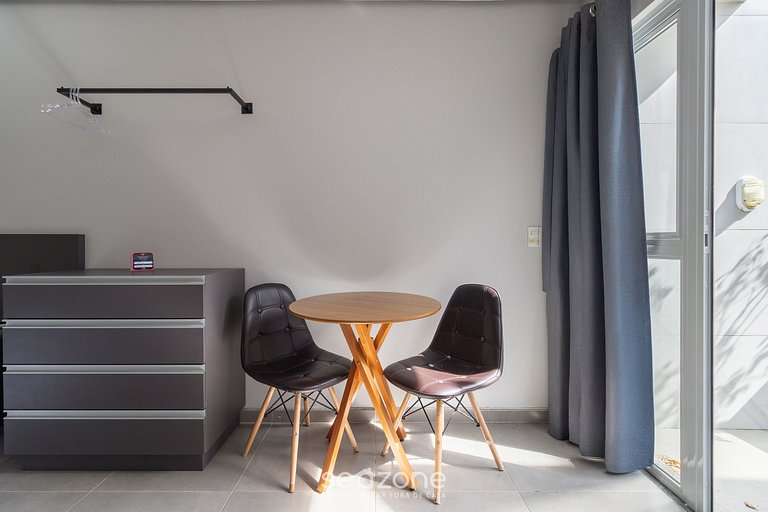 Estudio moderno en Sta. Mónica ASK002