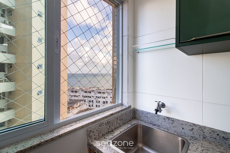 Apto vista mar 290m da praia em Salvador RMO0602