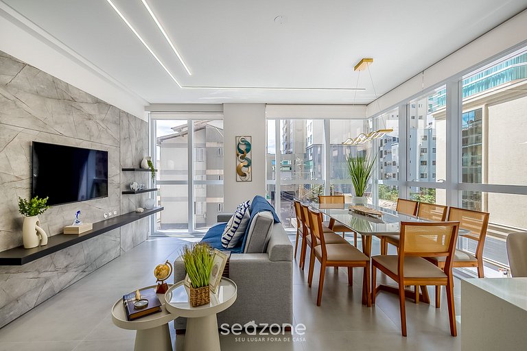 Apto 3Q moderno prox. do mar em Meia Praia EMA0201