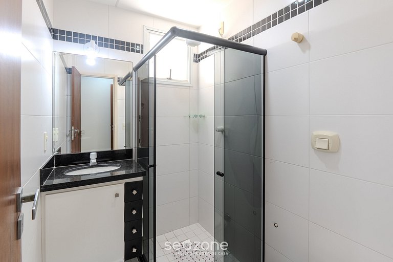 Apto no centro, a 300m da praia - VEL0102