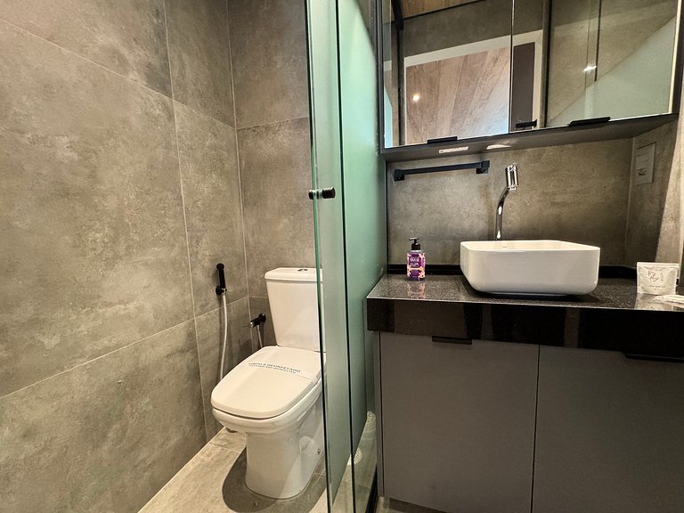 Elegante estudio con vista lateral al mar NWT0907