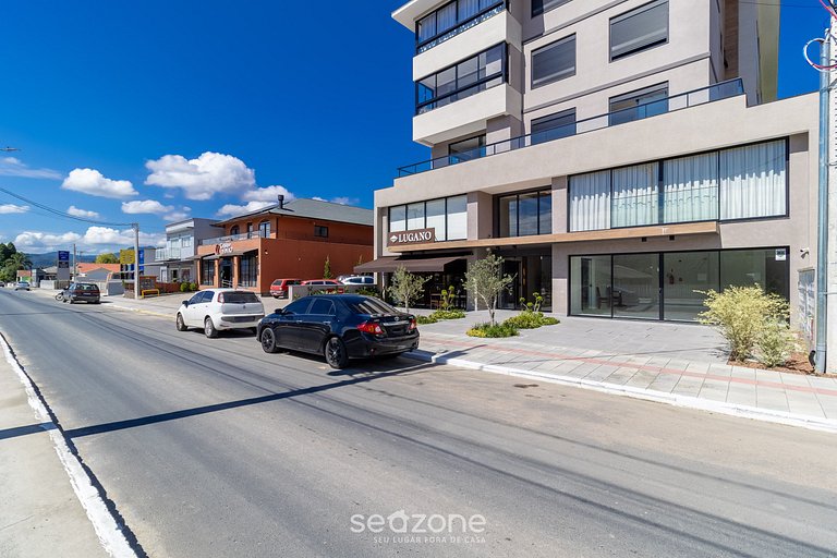 Studio c/ varanda e vista urbana – CZZ0505