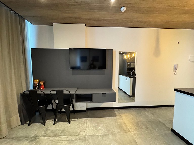 Hermoso estudio con vista lateral al mar NWT0602