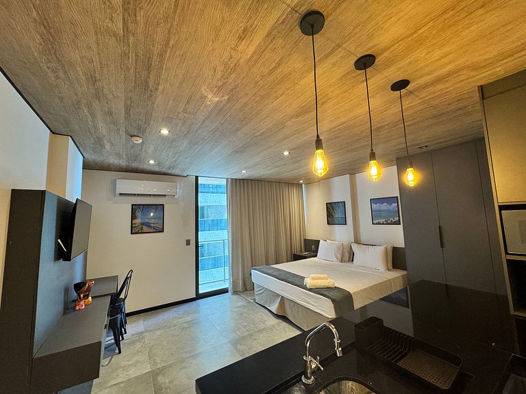 Hermoso Estudio con Vista Lateral al Mar NWT0603