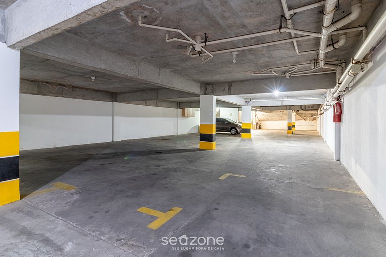 Belo Apto na Barra a 110m da Praia CSF0202