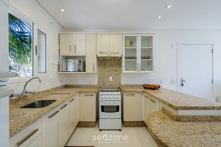 Hermoso apto a 450 m de Lagoa da Conceição CRM0201