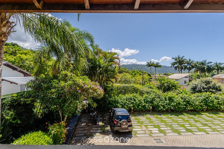 Hermoso apto a 450 m de Lagoa da Conceição CRM0201