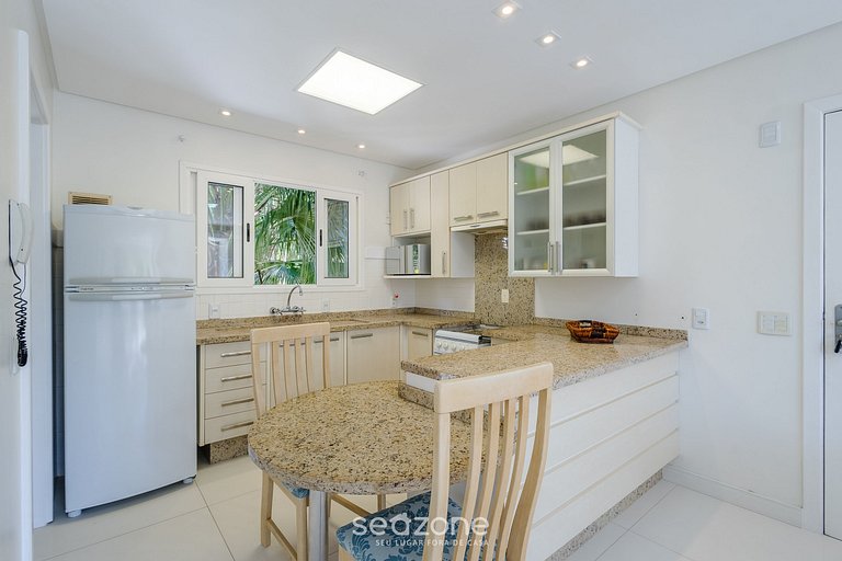 Hermoso apto a 450 m de Lagoa da Conceição CRM0201