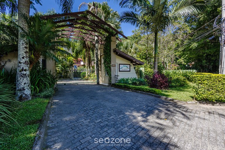 Belo Apartamento a 450m Lagoa da Conceição CRM0201