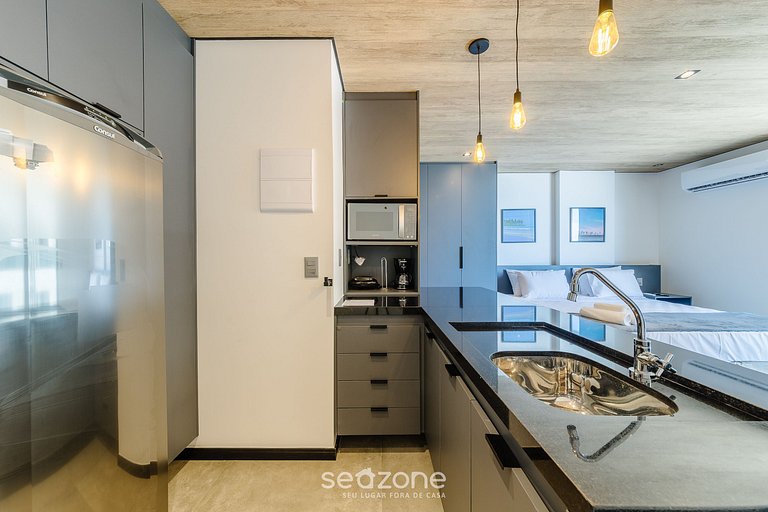 Hermoso Estudio con Vista Lateral al Mar NWT0908