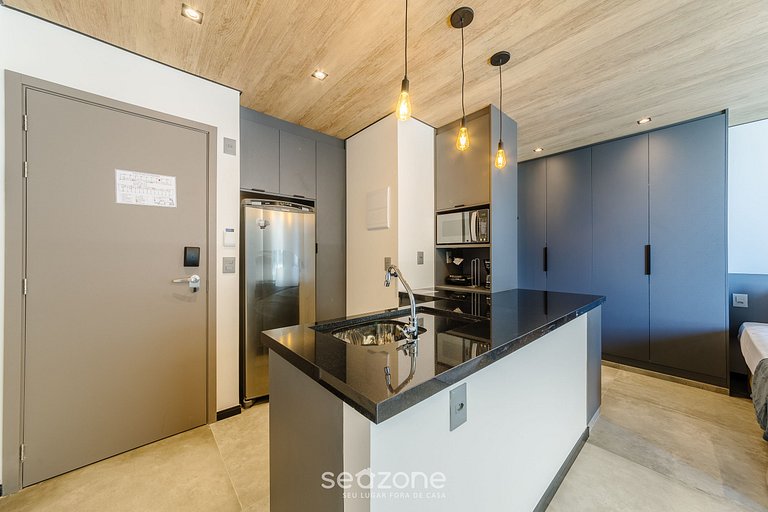 Hermoso Estudio con Vista Lateral al Mar NWT0908