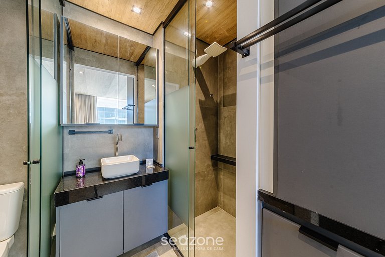 Hermoso Estudio con Vista Lateral al Mar NWT0909