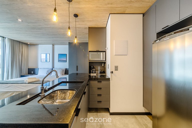 Hermoso Estudio con Vista Lateral al Mar NWT0601