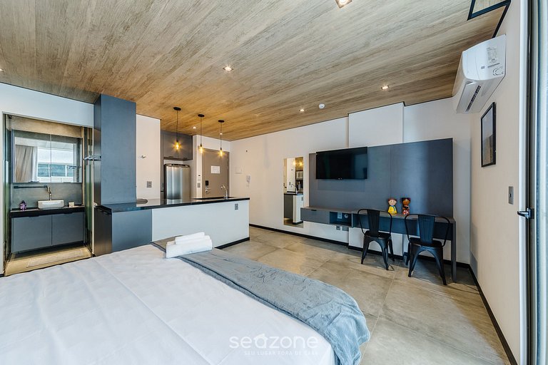 Hermoso Estudio con Vista Lateral al Mar NWT0601