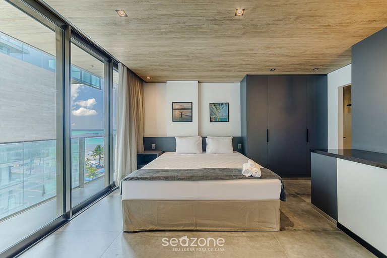 Estudio con Vista Lateral al Mar – NWT0605