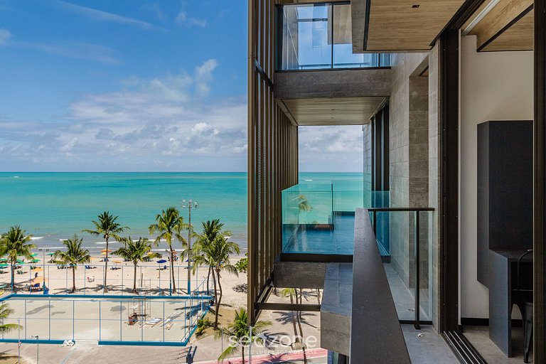 Hermoso Estudio con Vista Lateral al Mar NWT0606