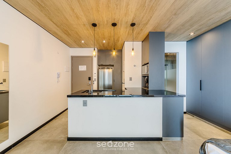 Hermoso Estudio con Vista Lateral al Mar NWT0606