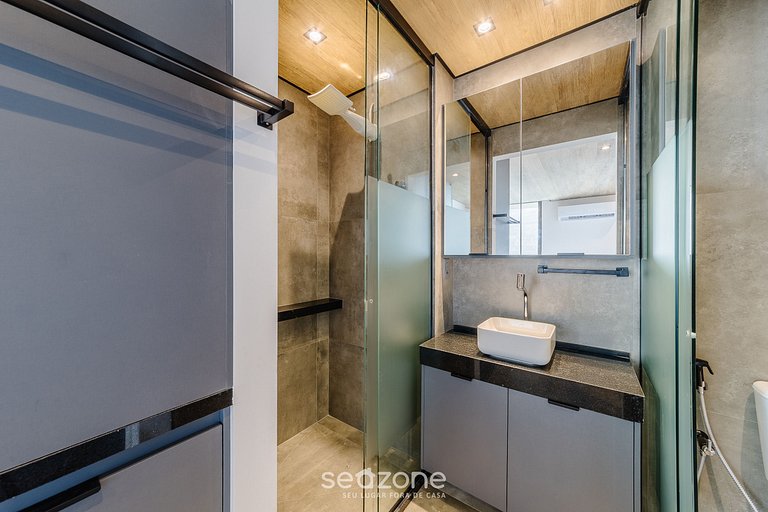 Hermoso Estudio con Vista Lateral al Mar NWT0606