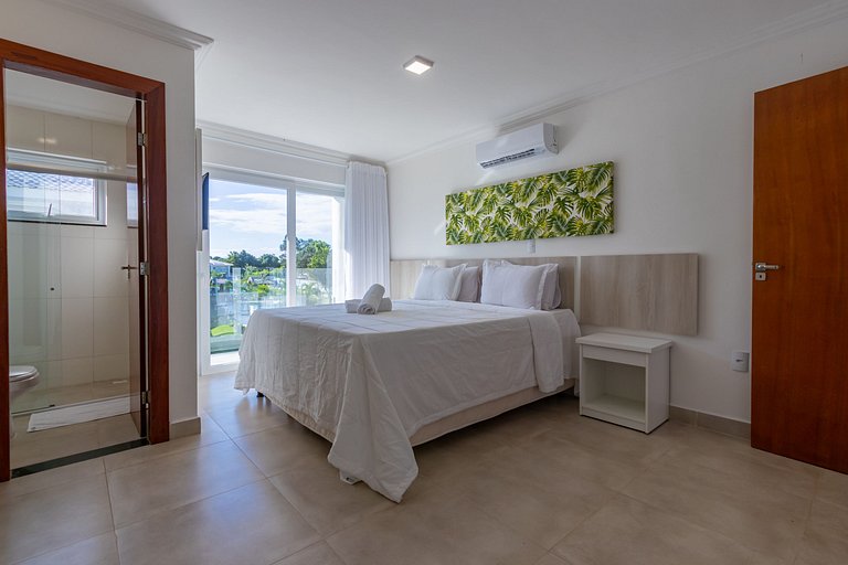 Casa em cond com piscina perto da Praia MGI025