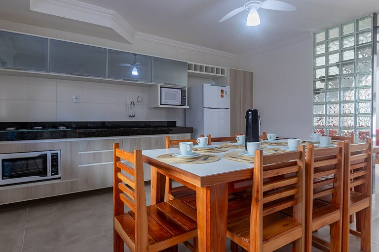 Casa em cond com piscina perto da Praia MGI025