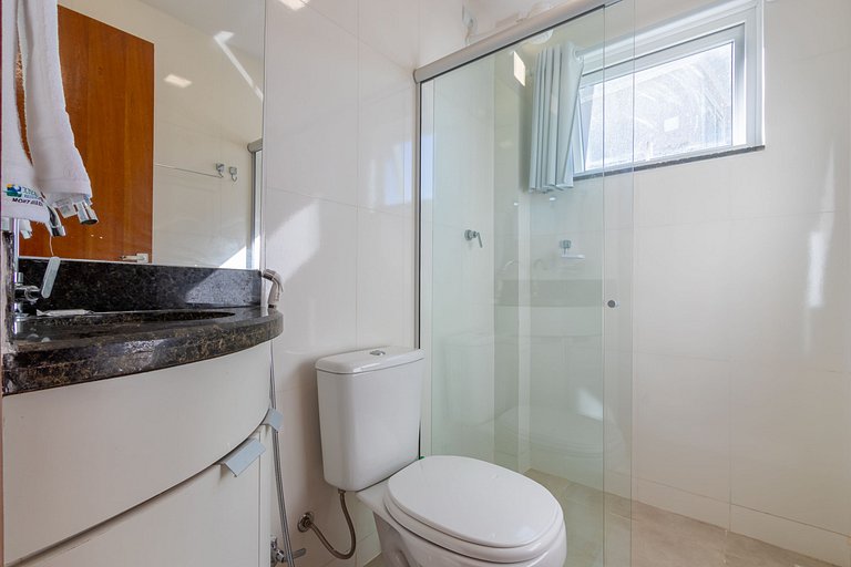 Casa em cond com piscina perto da Praia MGI025