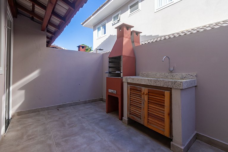 Casa en condo c/ piscina cerca de la Playa MGI025