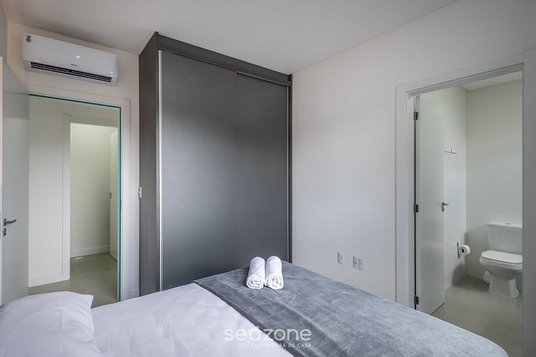 Apto 2Q c/ varanda prox ao mar Itapema MTS1503