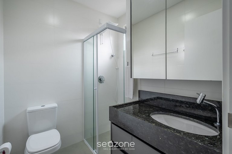 Apto 2Q c/ varanda prox ao mar Itapema MTS1503