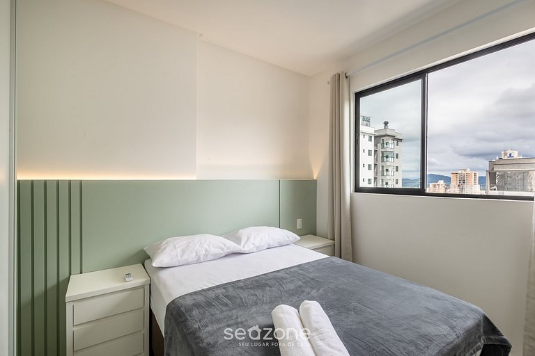 Apto 2Q c/ varanda prox ao mar Itapema MTS1503