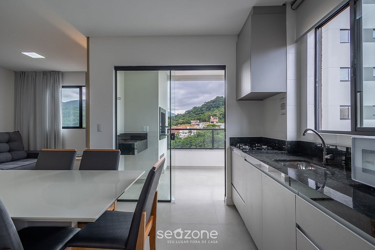 Apto 2Q c/ varanda prox ao mar Itapema MTS1503