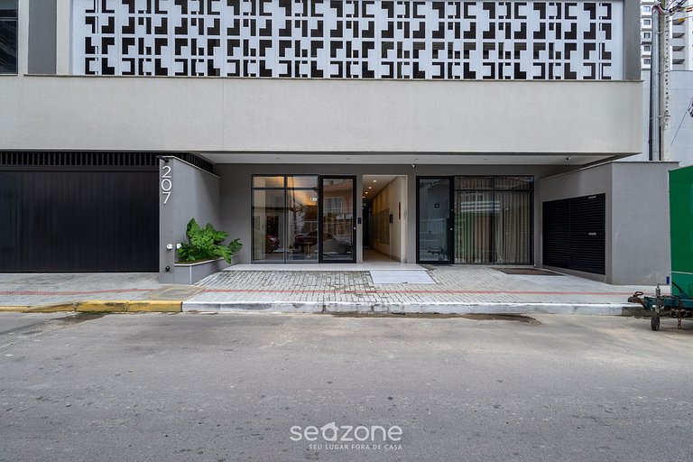 Apto 2Q c/ varanda prox ao mar Itapema MTS1503