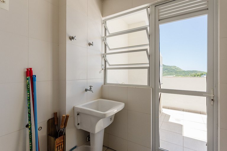 Cobertura com Vista Mar a 240m da Praia CAC025