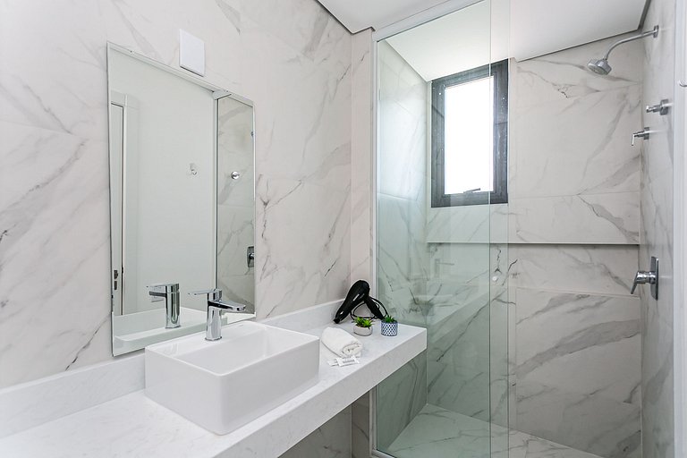 Hermoso apto a 5 min de la playa de Jurerê EPC025