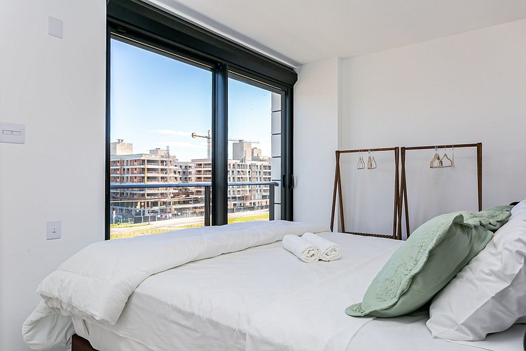 Hermoso apto a 5 min de la playa de Jurerê EPC025