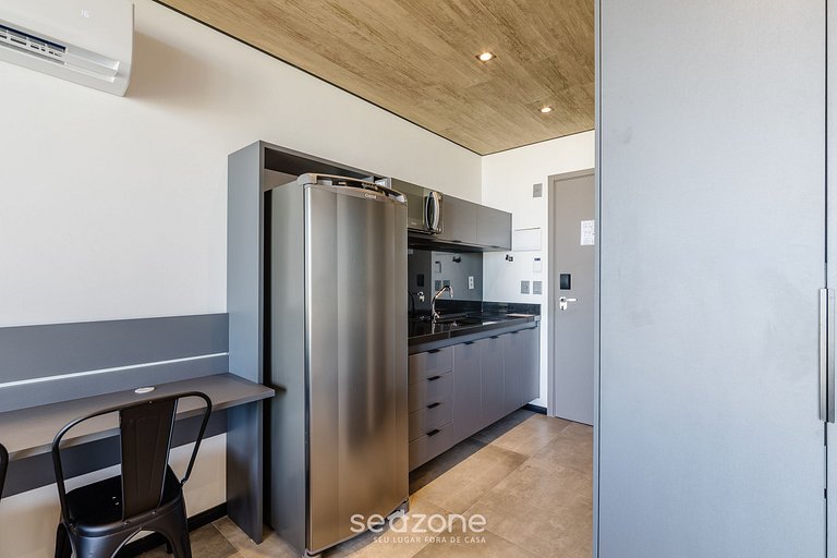 Hermoso Estudio con Vista Lateral al Mar NWT0920