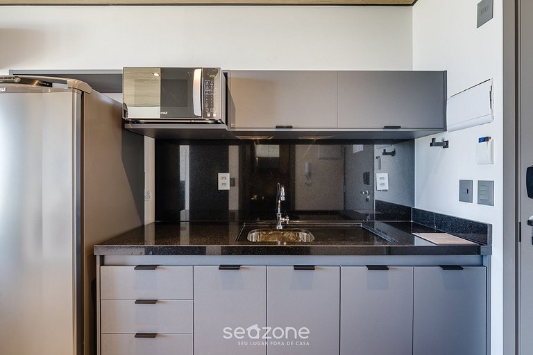 Hermoso Estudio con Vista Lateral al Mar NWT0920