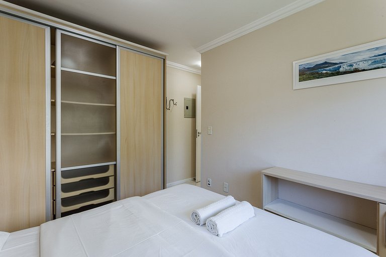 Dpto amplio c/ piscina a 750m de la playa CHR025