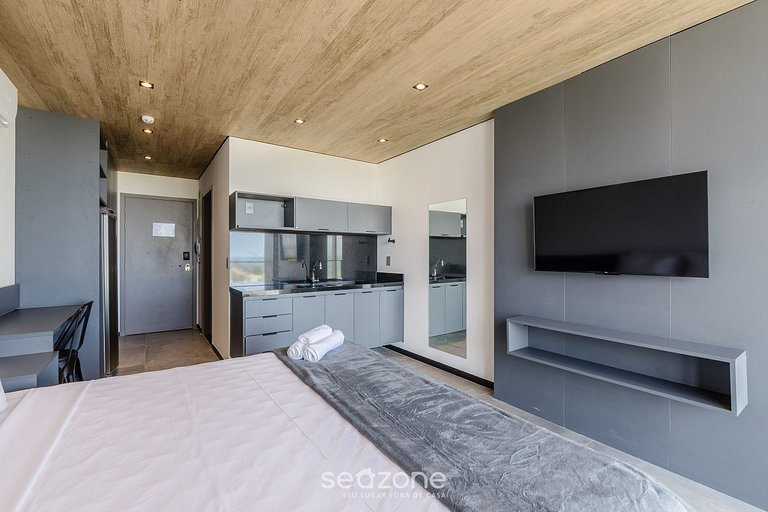 Hermoso Estudio con Vista Lateral al Mar NWT0922