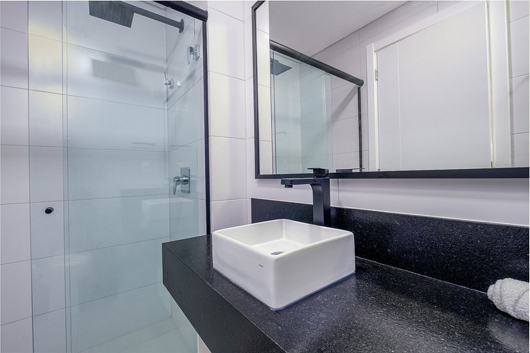 Lindo Apto 230m da praia em Jurerê MOR025