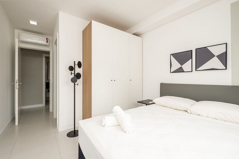 Lindo Apto 230m da praia em Jurerê MOR025