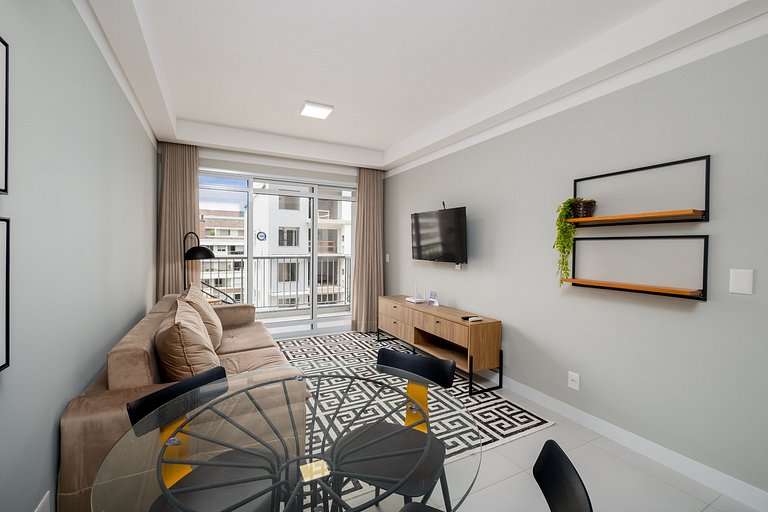 Lindo Apto 230m da praia em Jurerê MOR025