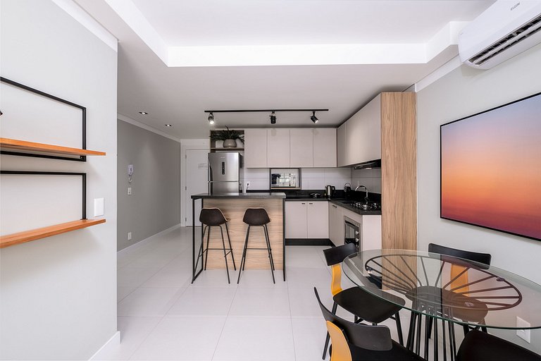 Hermoso apto a 230m de la playa en Jurerê MOR025