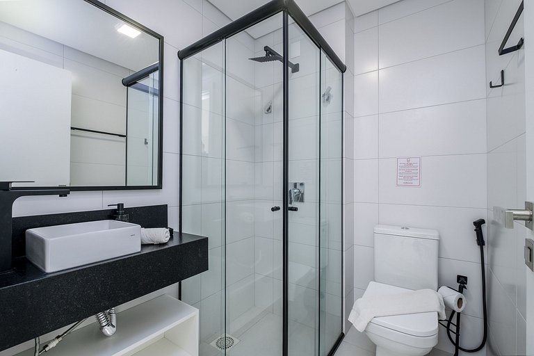 Hermoso apto a 230m de la playa en Jurerê MOR025