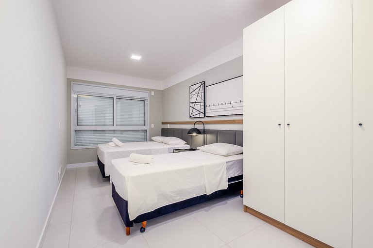 Lindo Apto 230m da praia em Jurerê MOR025