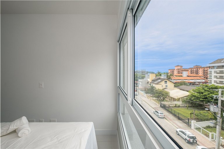 Hermoso apto a 230m de la playa en Jurerê MOR025