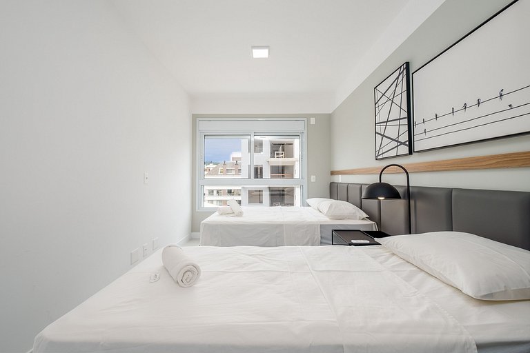 Lindo Apto 230m da praia em Jurerê MOR025