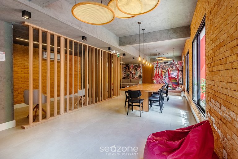 Studio moderno com piscina a 450m da Praia PRV1003