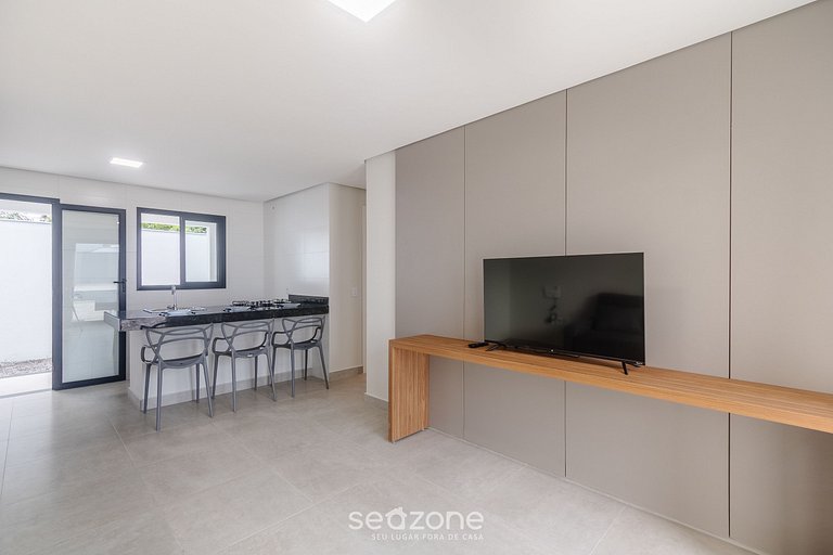 Apto en Condo c/ Piscina 700m de la Playa NVM0010