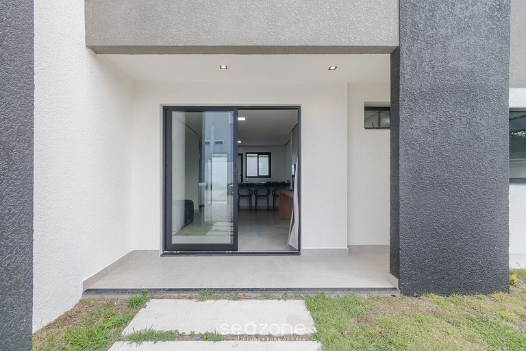 Apto en Condo c/ Piscina 700m de la Playa NVM0010