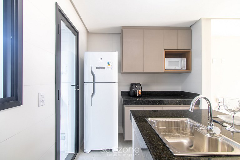 Apto em Condo. c/ Churrasq. 700m da Praia NVM0009